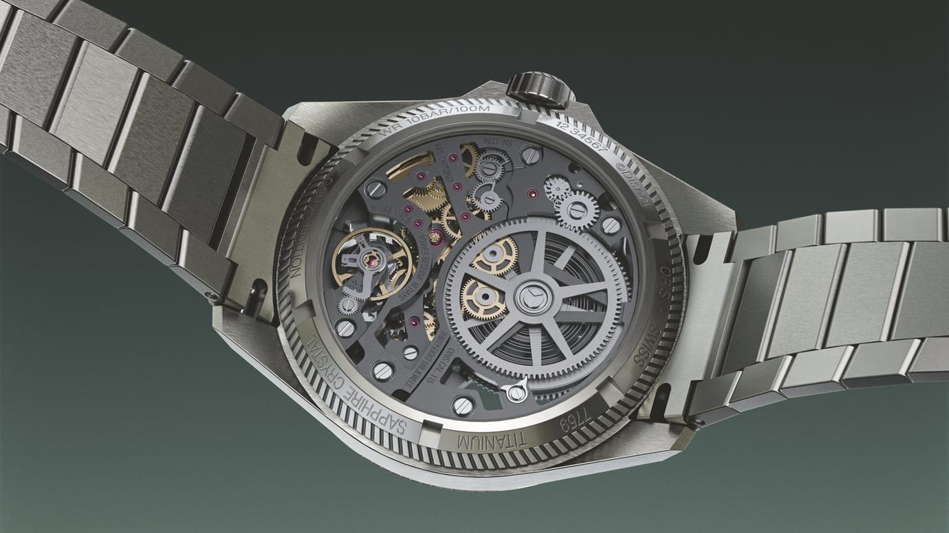 Sapphire caseback of the Gonzo Edition showing the hand-wound Calibre 115 and its single large barrel, on the titanium bracelet